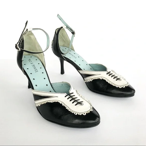 🔥 HOST PICK! D'Orsay-Inspired Ankle Strap Pump 🔥 - Picture 2 of 8